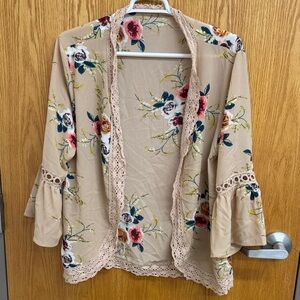 Floral Kimono with‎ Lace Detail